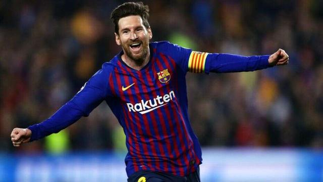  穆西亚拉梅开二度登顶射手榜首  