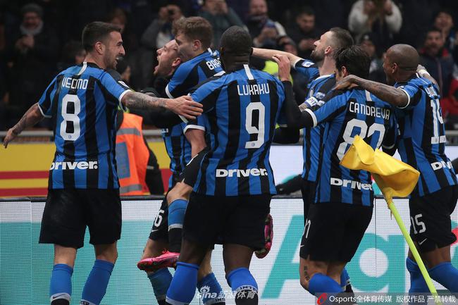  米兰德比争议不断，VAR判定取消AC米兰绝杀球  